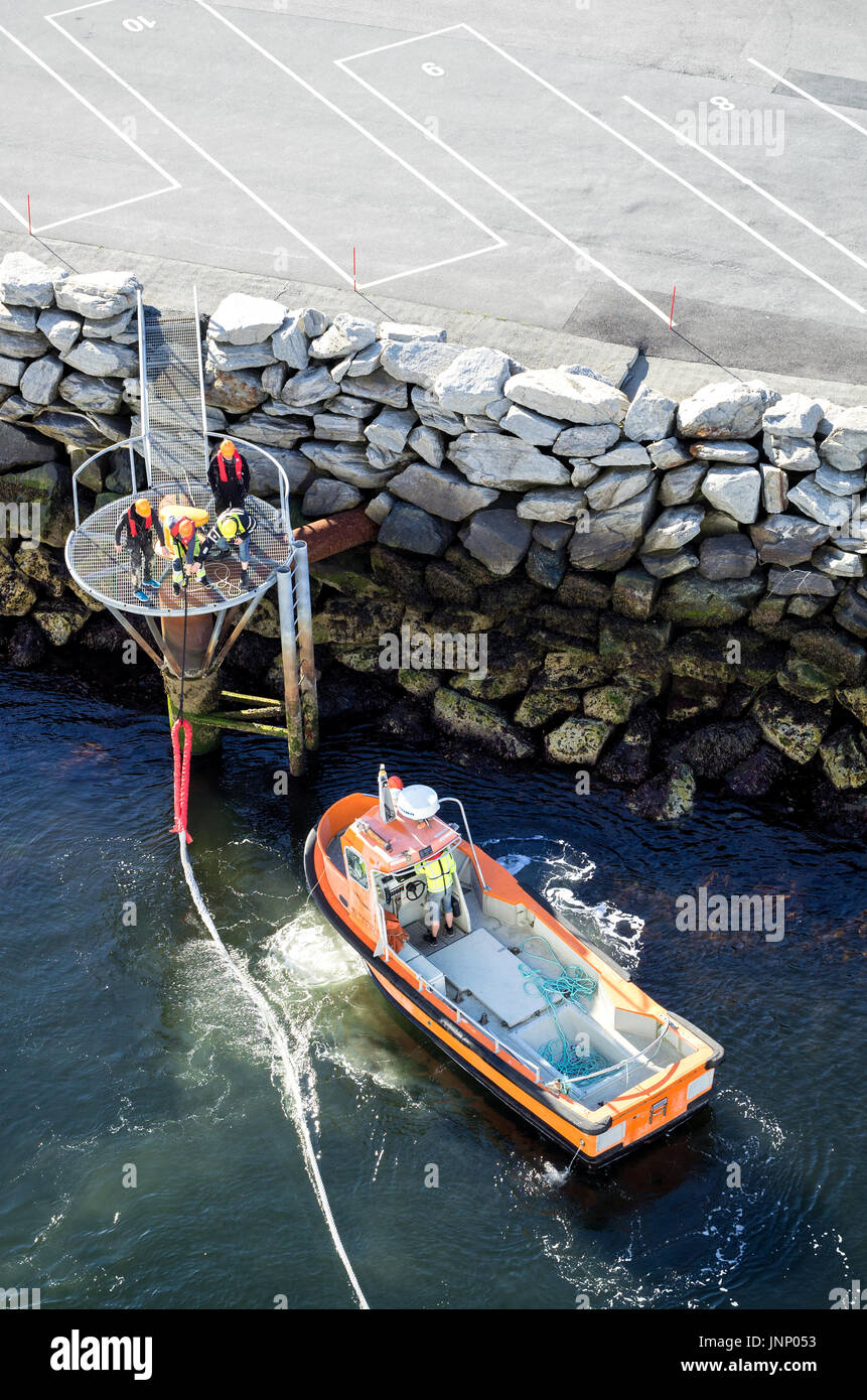 Mooring Tug am Arbeitsplatz in Trondheim, Norwegen Stockfoto