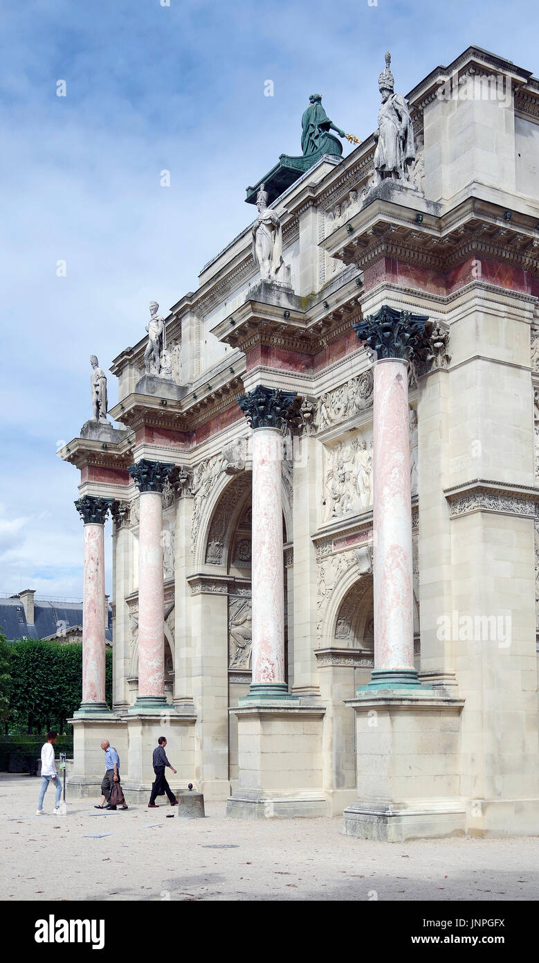 Paris, Arc de Triomph du Carrousel, in Place du Carrousel, im Musée de Louvre, Paris, Frankreich, Stockfoto