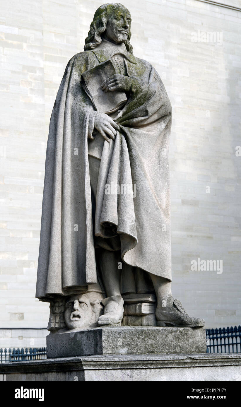 Statue von Pierre Corneille, 1606-1684, Briefmann, kurz, mit Molière & Racine eine der drei großen C17 französischer Dramatiker Stockfoto