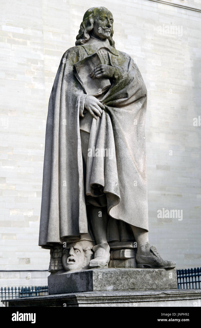 Statue von Pierre Corneille, 1606-1684, Briefmann, kurz, mit Molière & Racine eine der drei großen C17 französischer Dramatiker Stockfoto