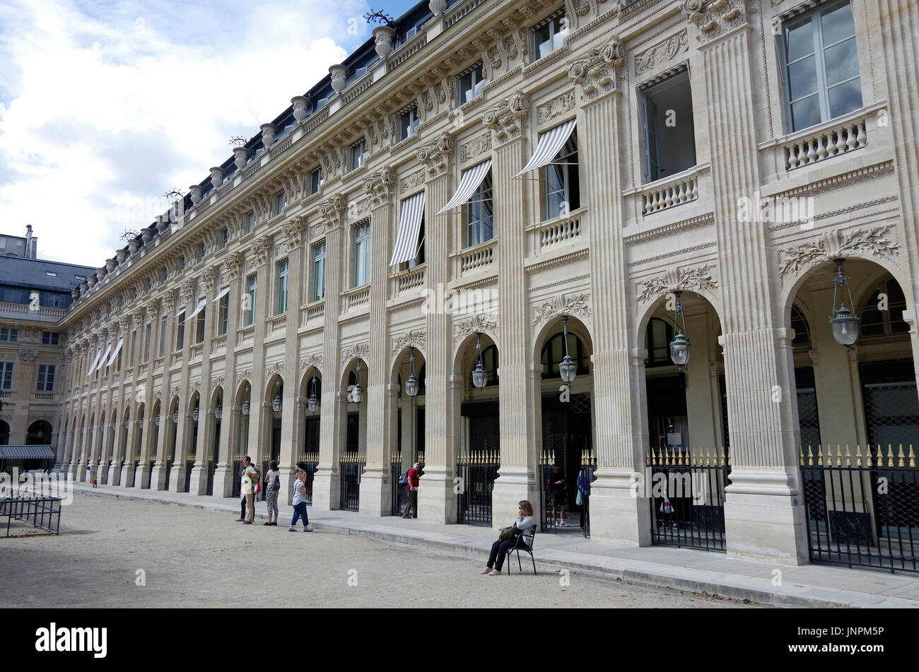 Paris, Frankreich, Palais Royal, Nordflügel der Erweiterung mit Blick auf den Garten, Galerie de Beaujolais Stockfoto