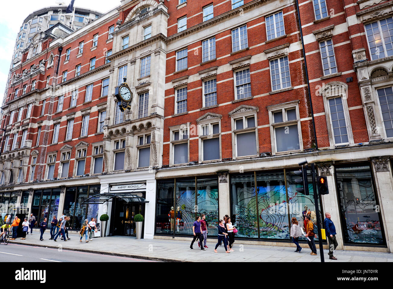 Die Außenseite des Harvey Nichols, Knightsbridge, London, UK Stockfoto