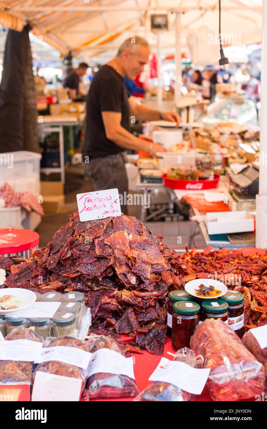 Nizza, Alpes-Maritimes Abteilung, Frankreich - 10. Oktober 2015: Der Markt in Nizza, Frankreich. Stockfoto