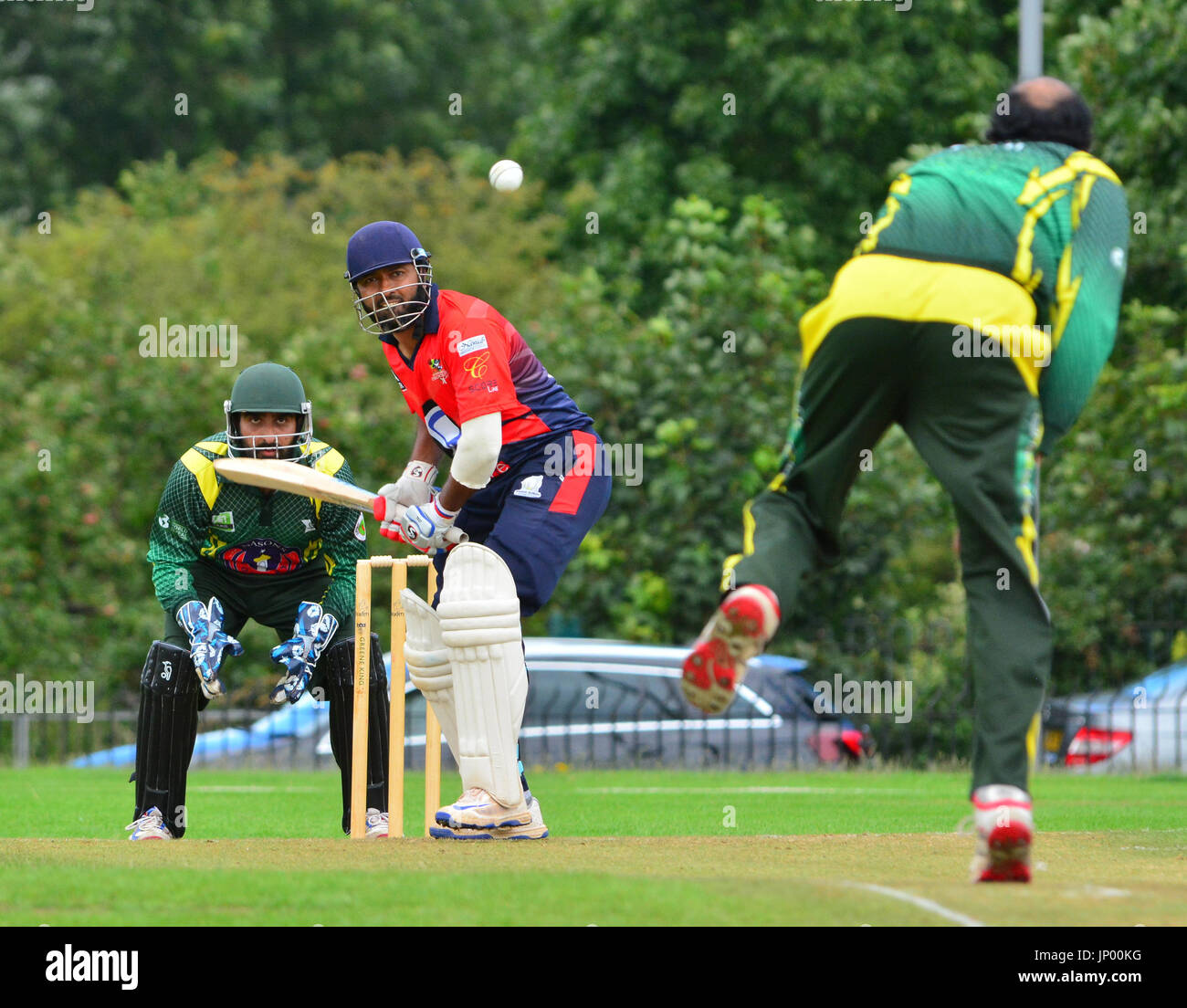 Luton, Großbritannien. Juli 31, 2017. Bedfordshire, Großbritannien. Internationale Cricketers XI spielen gegen Luton Pakistanis bei Wardown Park in Luton, Bedfordshire, Großbritannien. Stockfoto