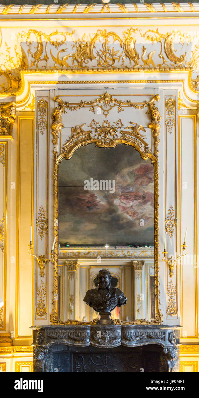 Paris, Frankreich - 3. März 2016: Grand Salon des Musée Jacquemart-André am Boulevard Haussmann in der 8., Paris. Das Museum ist im Besitz des Institut de France und beherbergt eine wunderbare Sammlung von Gemälden. Stockfoto
