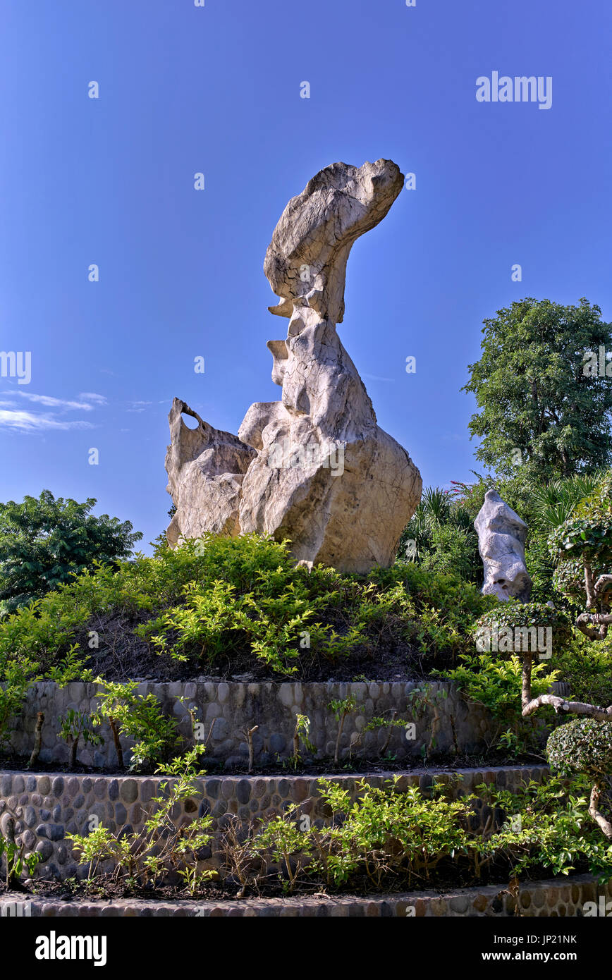 Ungewöhnliche Felsen und Steinbildung. Natürliche geologische ungerade Formen, Stockfoto