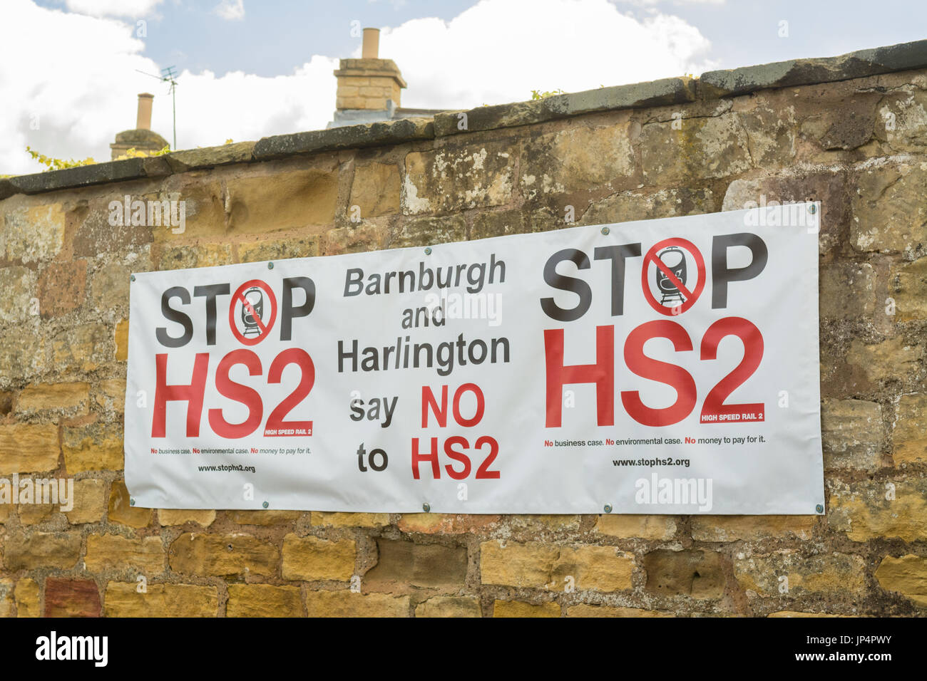 HS2 Wahlplakat in South Yorkshire Dorf von Barnburgh, Doncaster zu stoppen Stockfoto