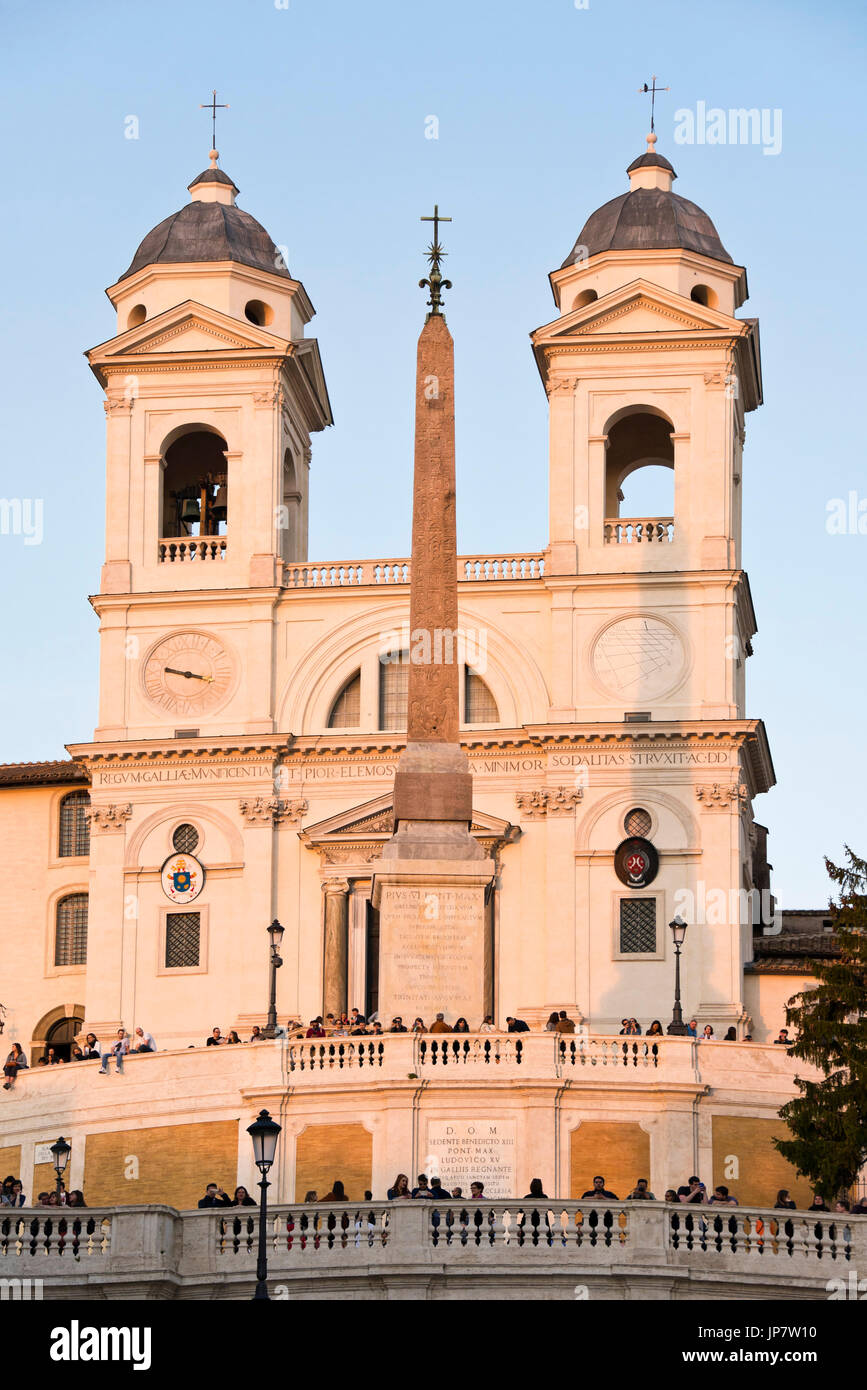 Horizontale, vertikale Ansicht von der spanischen Treppe in Rom. Stockfoto