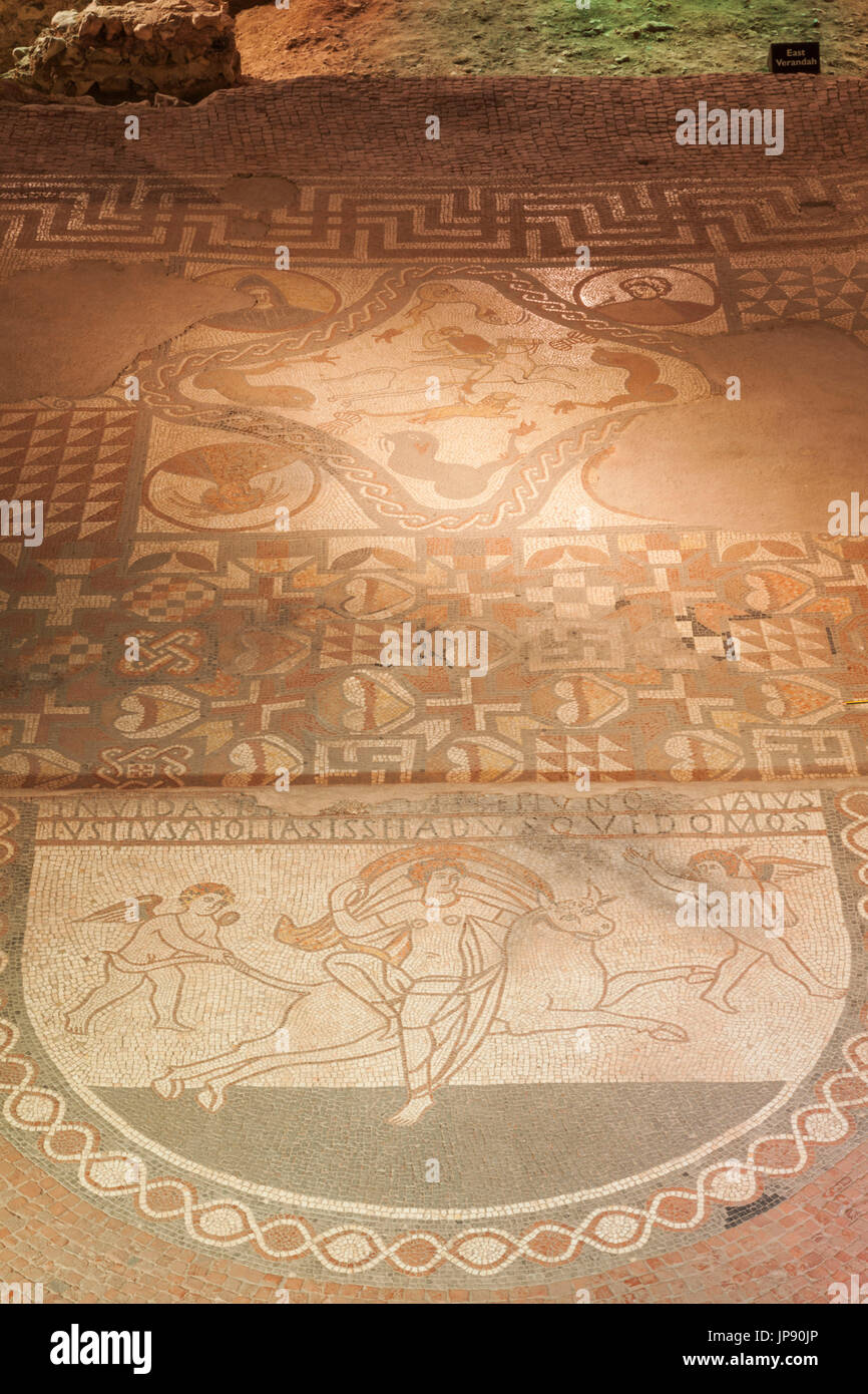 England, Kent, Lullingstone Römervilla, Detail der Mosaik Bodenbelag zeigt die römischen Gott Jupiter entführt Prinzessin Europa während verkleidet als ein Stier Stockfoto