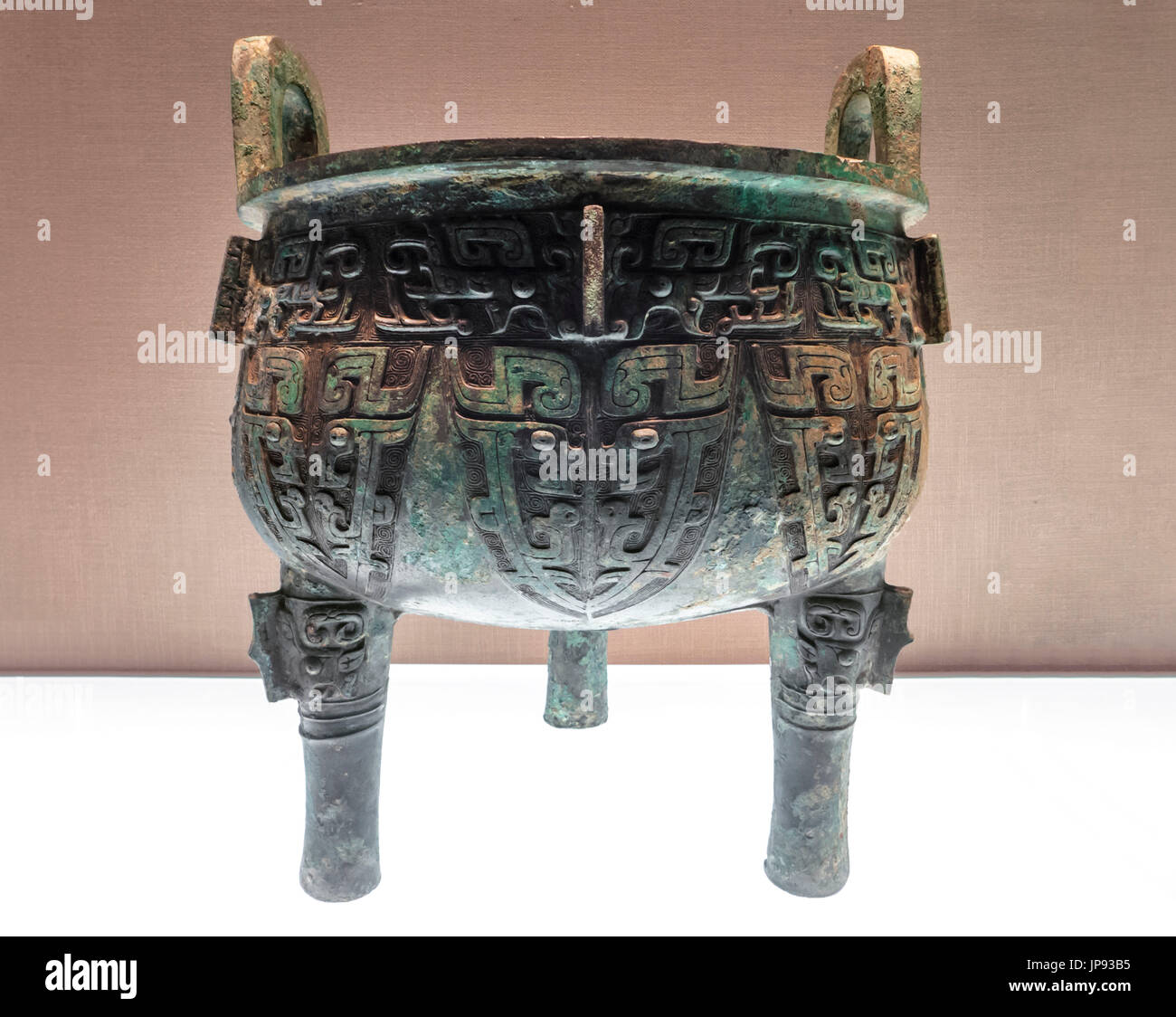 Runde Ding Stativ, (Mitte 11. - Mitte 10. Jh. v. Chr.) der Hauptstadt Museum, Peking, China Stockfoto