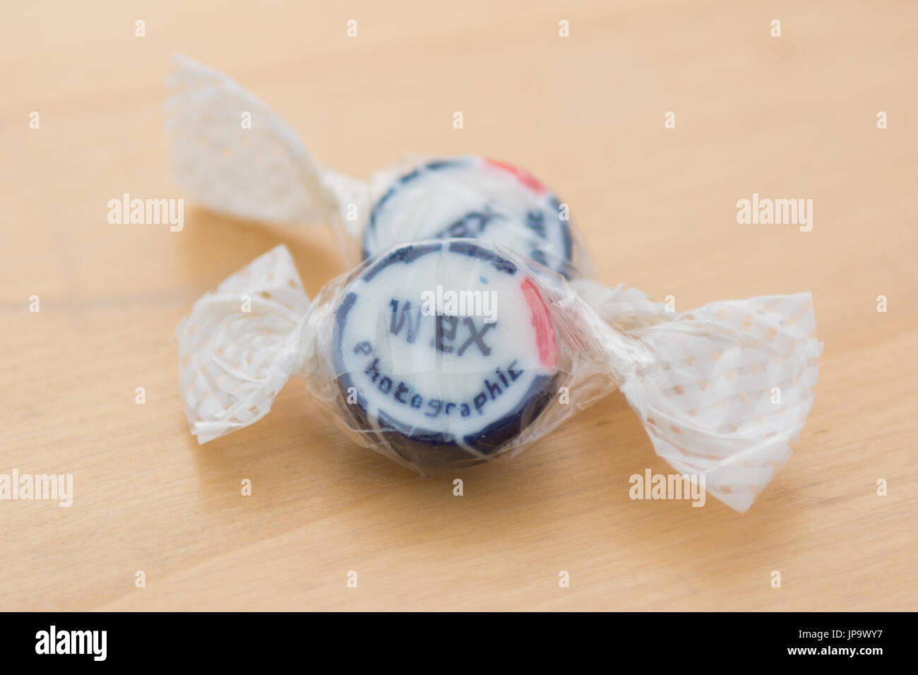 Werbe Rock Süßigkeiten bei Online-Bestellung von Wex fotografischen eingeschlossen Stockfoto
