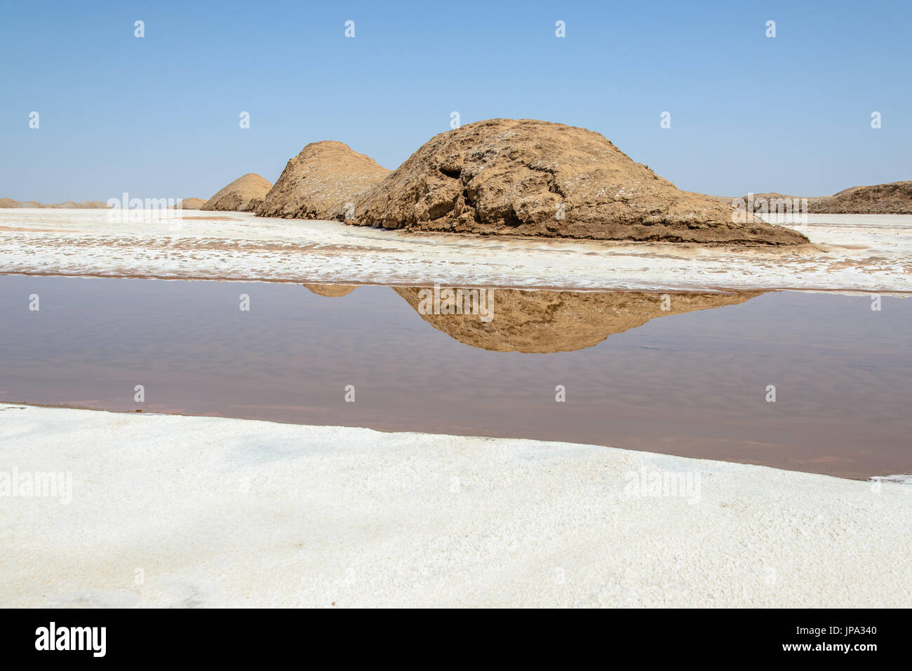 Eggshaped Hügel im Salz Meer, Wüste Dasht-e-Lut, Iran-eines der UNESCO-Welterbestätten Stockfoto