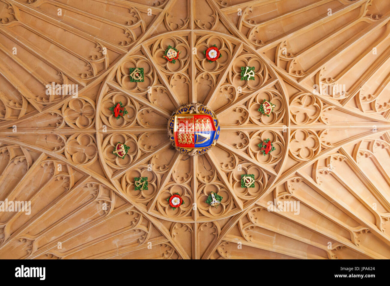 England, Middlesex, London, Kingston-upon-Thames, Hampton Court Palace, dem Haupteingang, Bedachung Detail Stockfoto