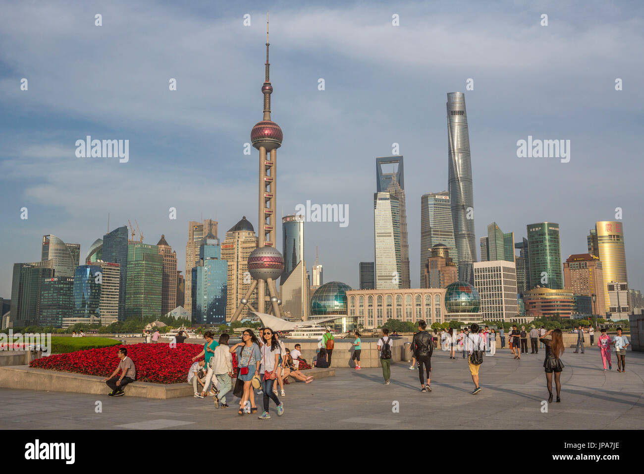 China, Shanghai City, Bund, Oriental Pearl, World Financial Center und Shanghai Towers Stockfoto