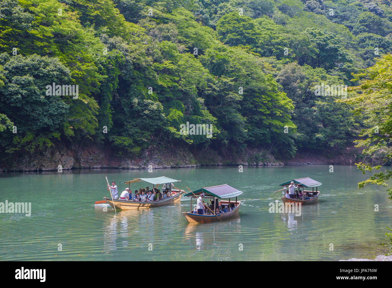 Japan, Kyoto City, Arashiyama Berg, Oi-Fluss, Boot Stockfoto