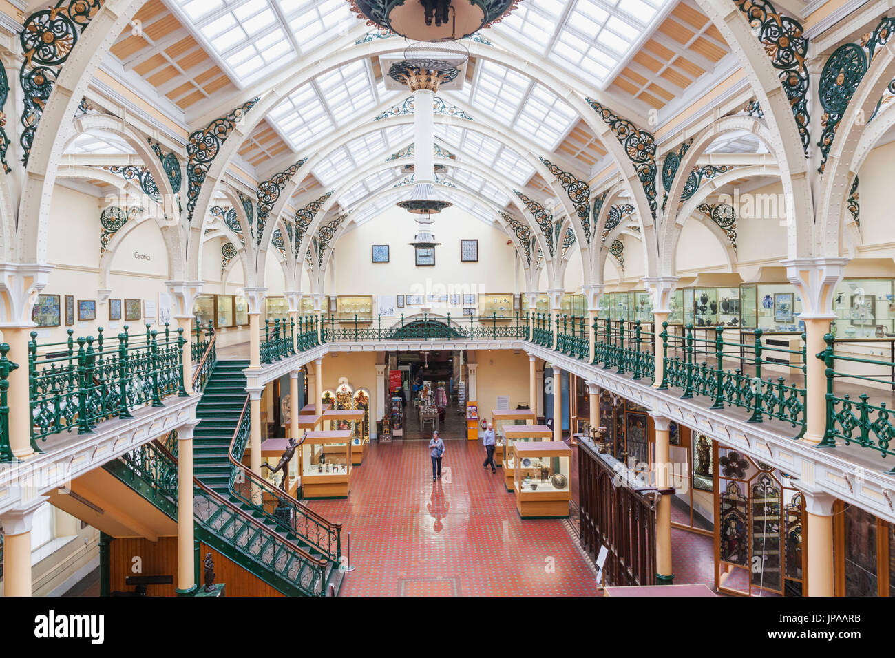 England, West Midlands, Birmingham, Birmingham Museum and Art Gallery, Innenansicht Stockfoto