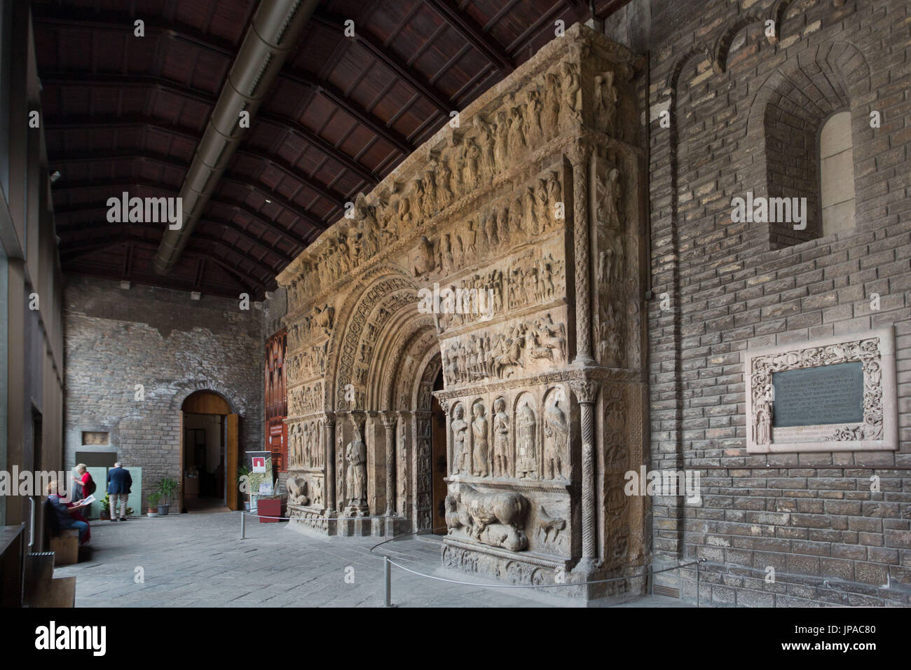 Spanien, Katalonien, Girona Provinz, Ripoll Stadt Santa Maria de Ripoll Kloster XII Jahrhundert, Katalanisch romanischen Portikus Stockfoto