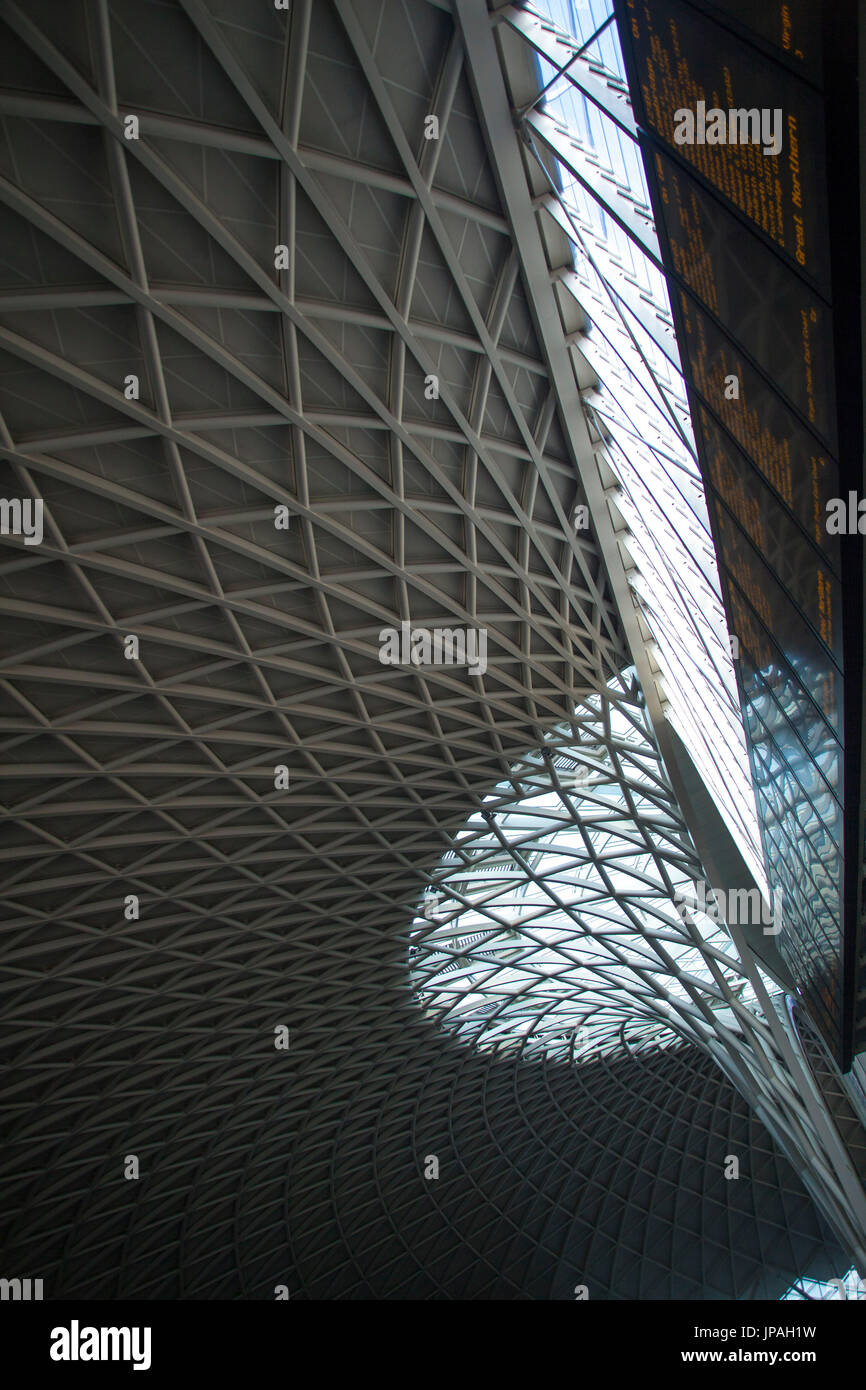 Stahl-Glaskonstruktion das Kuppeldach, British Museum, London, England, Großbritannien Stockfoto