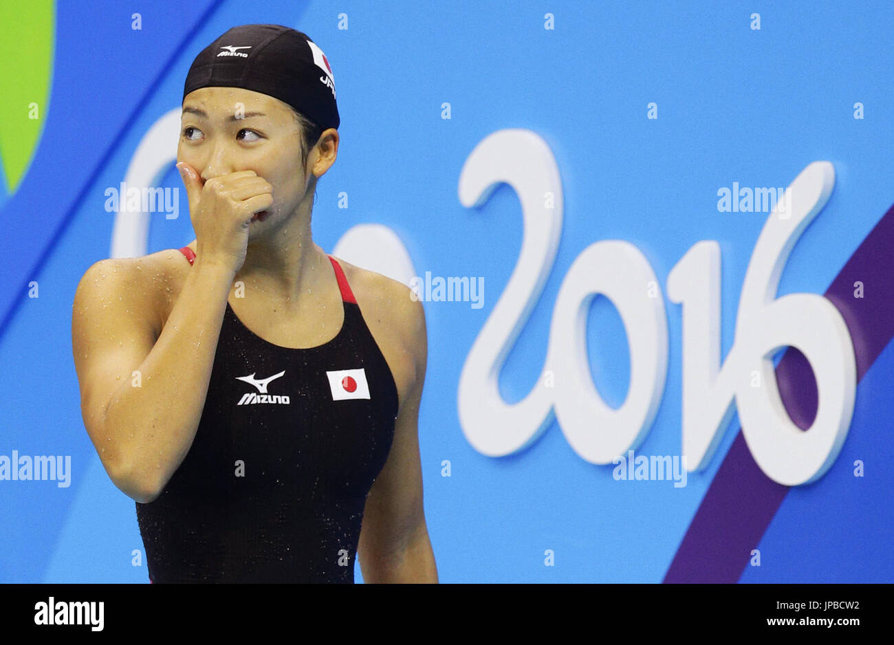 Rikako Ikee Japan reagiert nach dem Wettkampf in der Frauen 100 m Schmetterling Finale bei den Olympischen Spiele in Rio De Janeiro am 7. August 2016. Die 16-j hrige Ikee berührt die Wand in einen nationalen Rekord von 56,86 Sekunden aber wurde Sechster. (Kyodo) == Kyodo Stockfoto