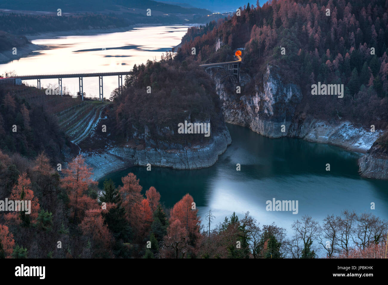 Italien, Trentino Alto Adige, Trento Bezirk, Nonstal, See Santa Giustina Europa, Castelaz Brücke Stockfoto