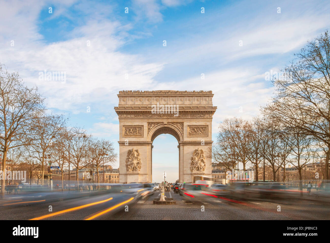 Arc de Triomphe und Champes Elysee Avenue in Paris Stadt. Paris, Île-de-France, Frankreich, Europa Stockfoto