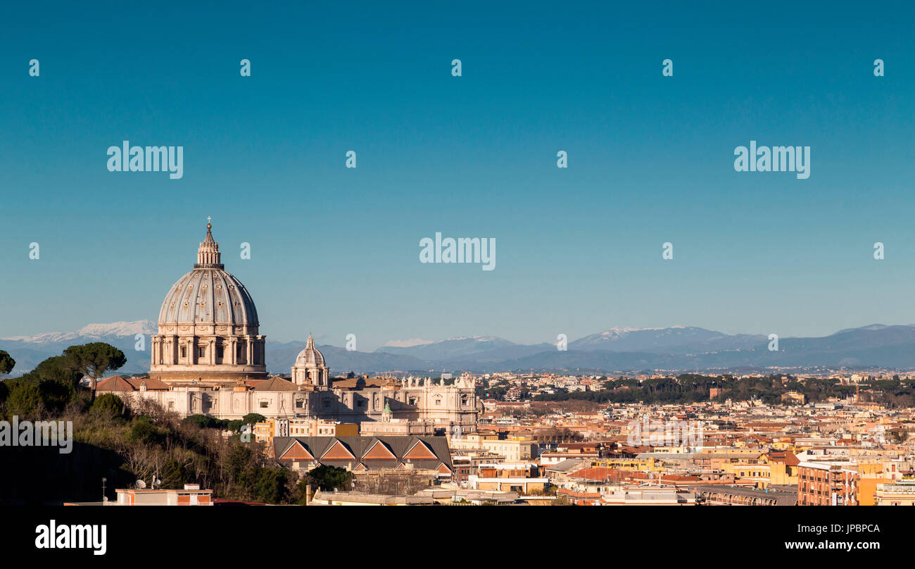 Europa, Italien, Latium, Rom. Kuppel des Petersdom Stockfoto
