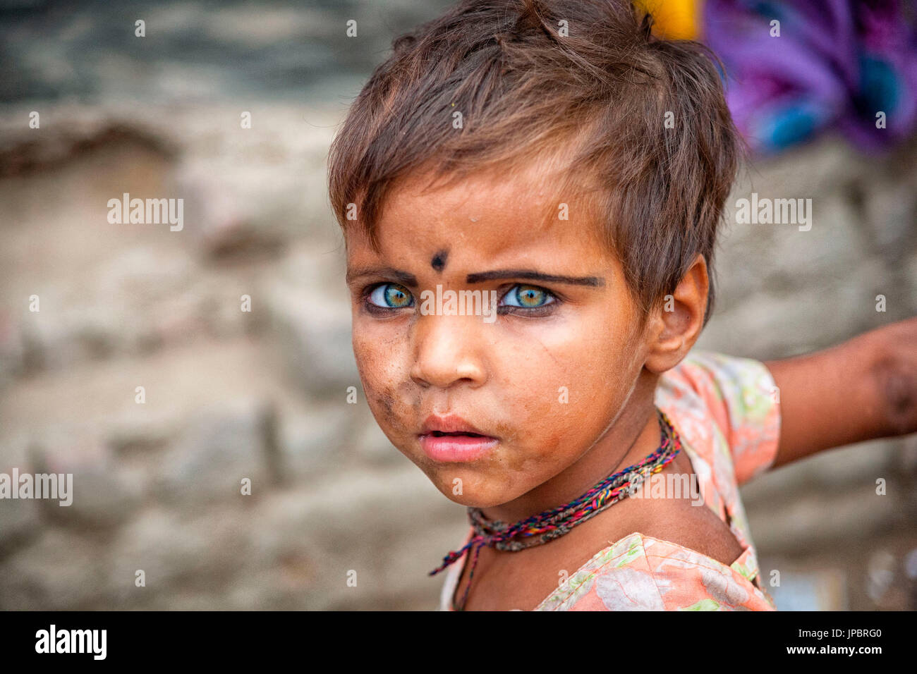 Asien, Rajasthan, Indien. Porträt eines indischen Kindes. Stockfoto