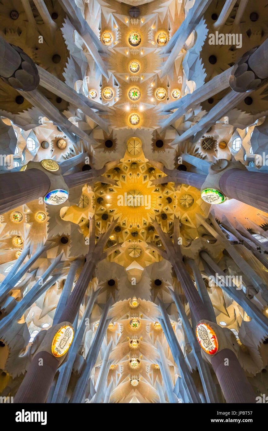 Spanien, Barcelona, Sagrada Familia, Innenraum Stockfoto