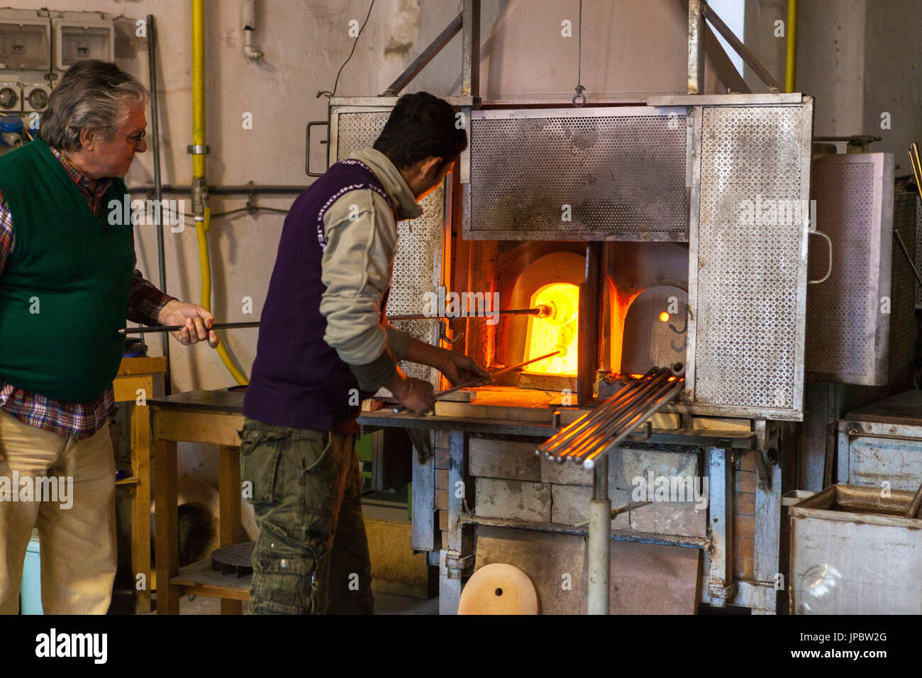 Die alte Kunst der Glasherstellung in den Werkstätten der Insel Murano Veneto Italien Europa Stockfoto