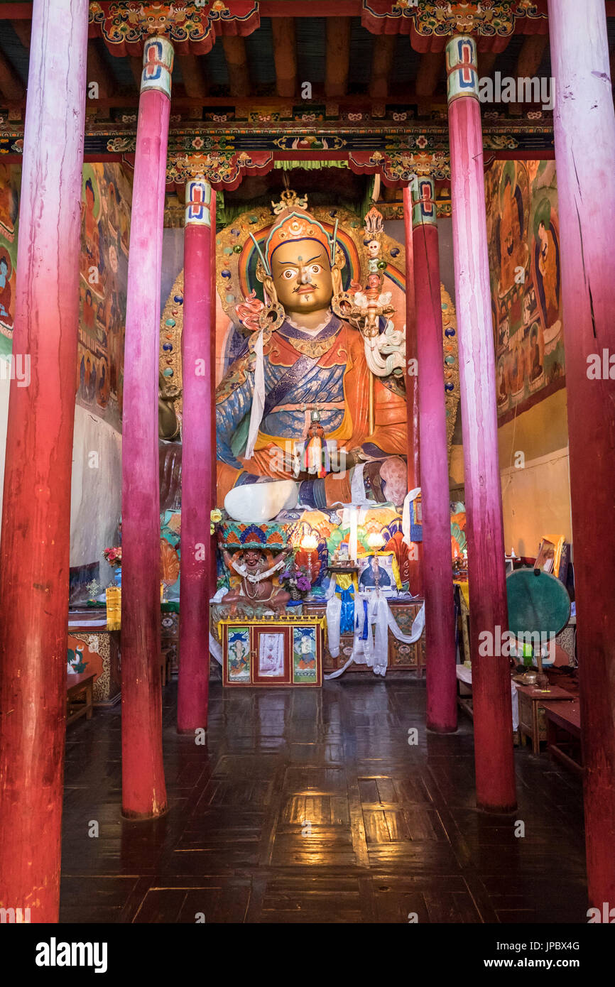 Hemis Kloster, Ladakh, Nord-Indien, Asien. Statue von Guru Padmasabhava weiß auch Guru Rinpoche. Stockfoto