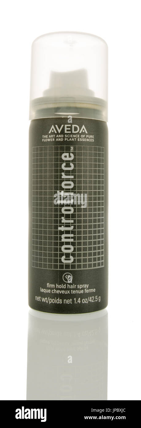 Winneconne, Wisconsin -30 Juli 2017: A can von Aveda Hair Spray für festen Halt auf einem isolierten Hintergrund. Stockfoto