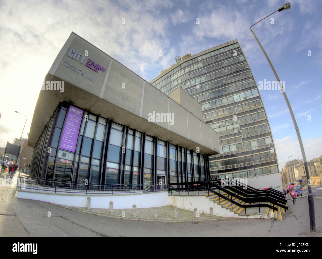 ehemalige Stadt Glasgow Hochschule Hannover Nordstraße Campus nun weiterentwickelt als neues Hotel nach dem Umzug in das preisgekrönte Neubau Gebäude Stockfoto