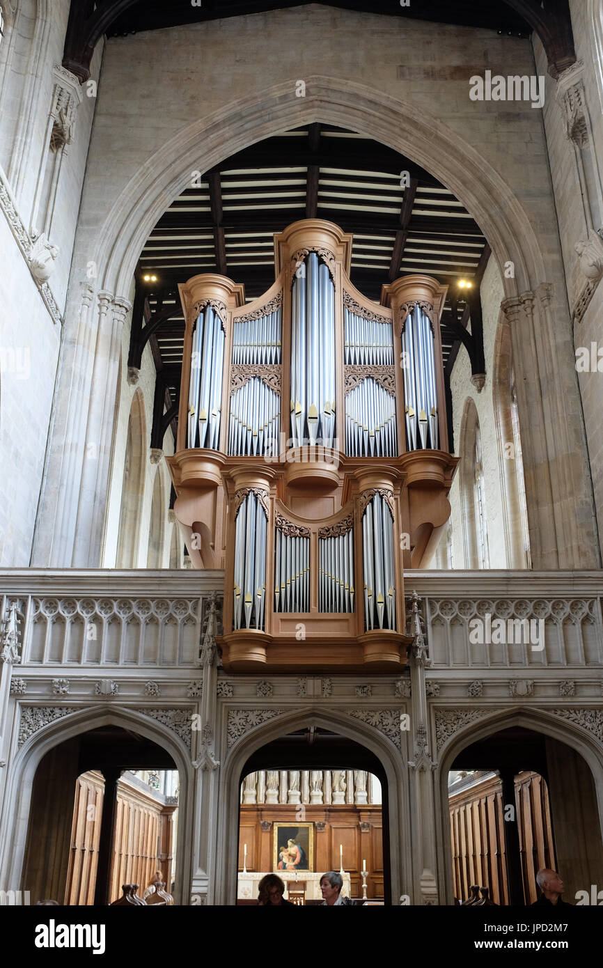 Innenraum der Kirche St. Maria, der Jungfrau, ist in Oxford, England. Stockfoto