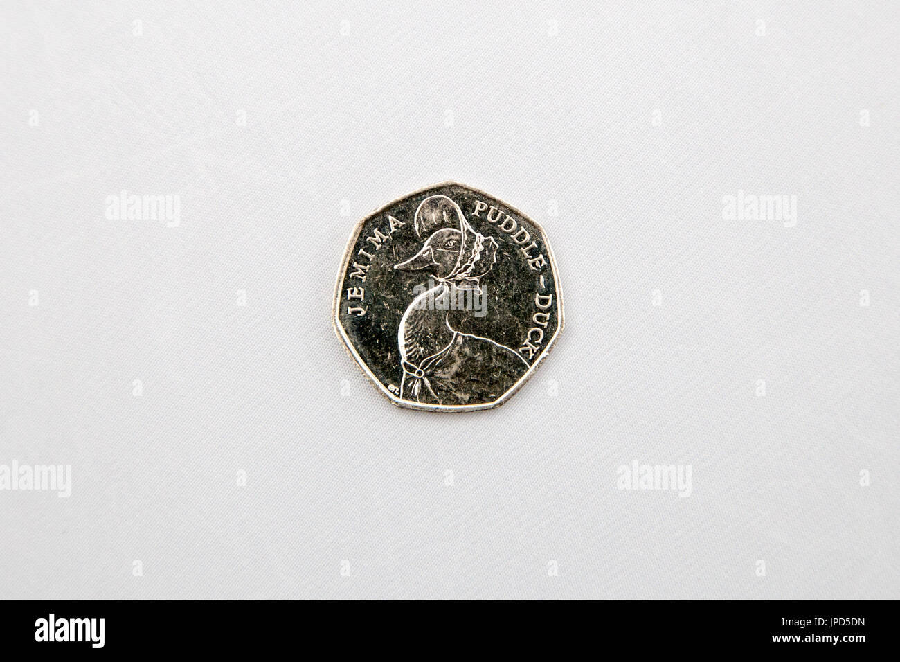 Beatrix Potter Sammler britischen fünfzig Pence Münzen in Umlauf Jemima Pratschel-Watschel Frau tiggy-Winkle Eichhörnchen Nusper Stockfoto