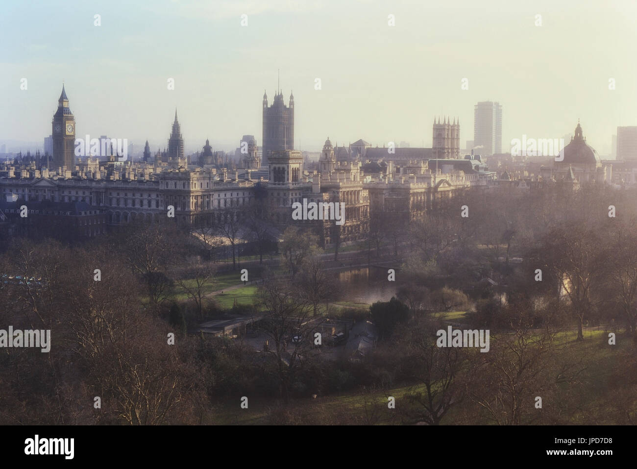 Whitehall aus der Duke of York Kolumne in London, England, Großbritannien. Etwa 1980er Jahre Stockfoto