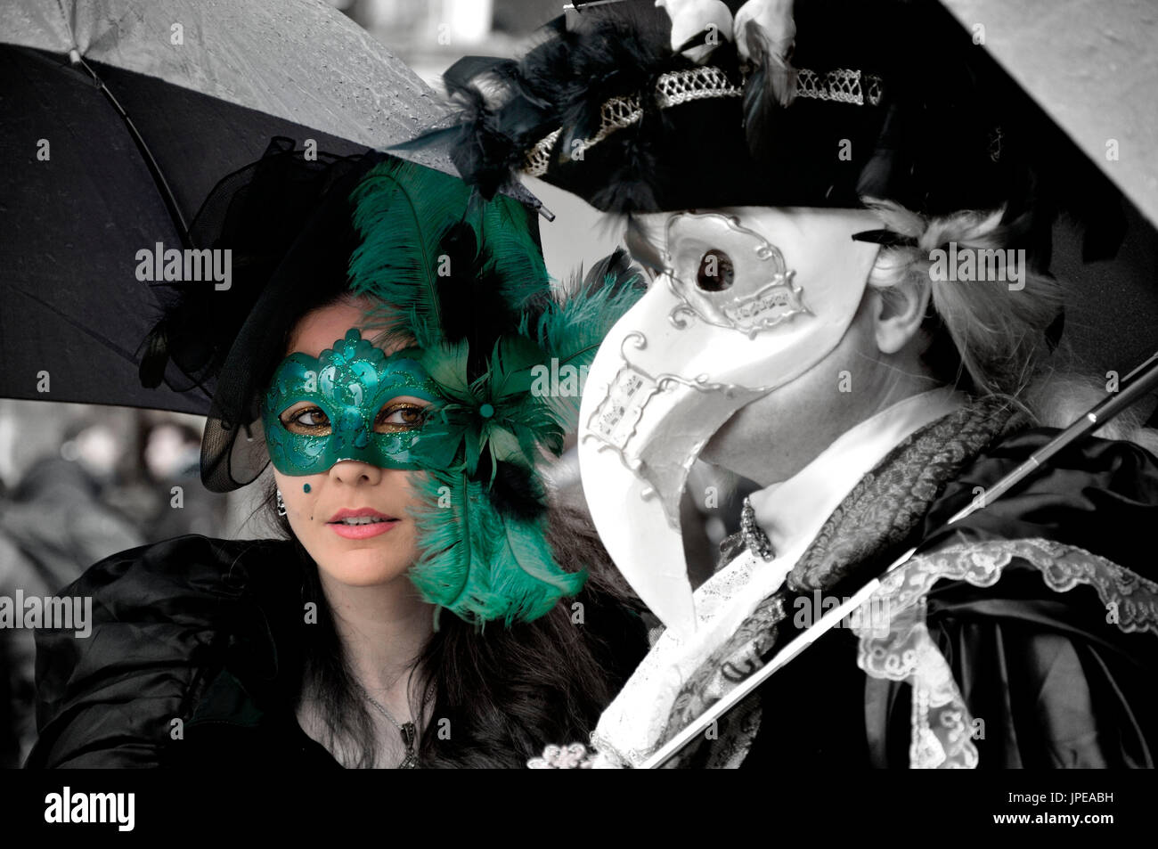 verfügt über Karnevalsmasken Venedig, in einem Spiel der Farben Stockfoto