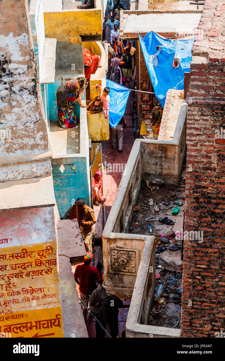 Asien, Indien, Uttar Pradesh, Nandgaon, Stret des Dorfes Stockfoto