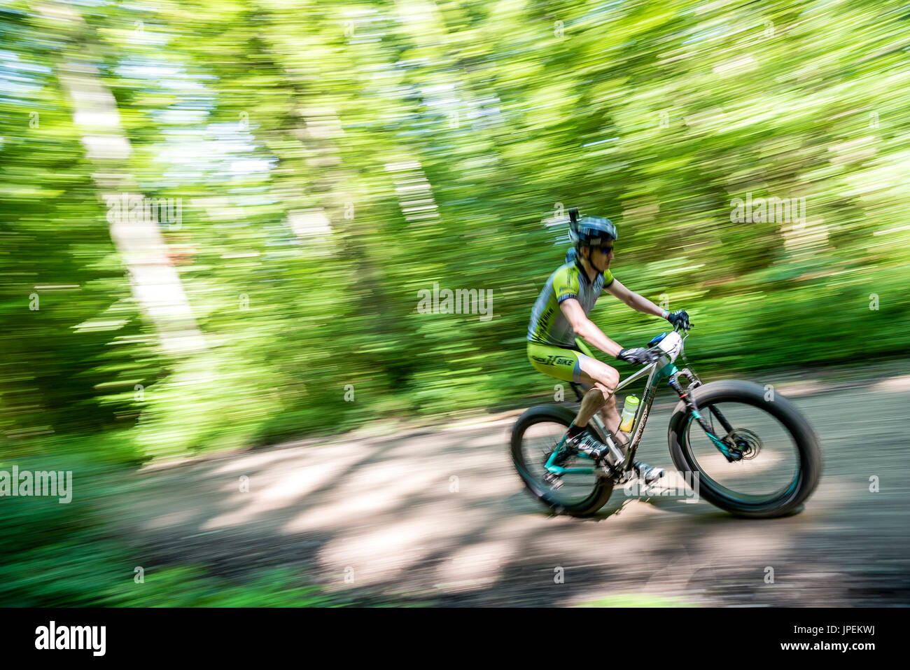 Fat-Bike MTB Rennen Schatzberg Rennen - Diessen bin Ammersee, Bayern, Deutschland Stockfoto