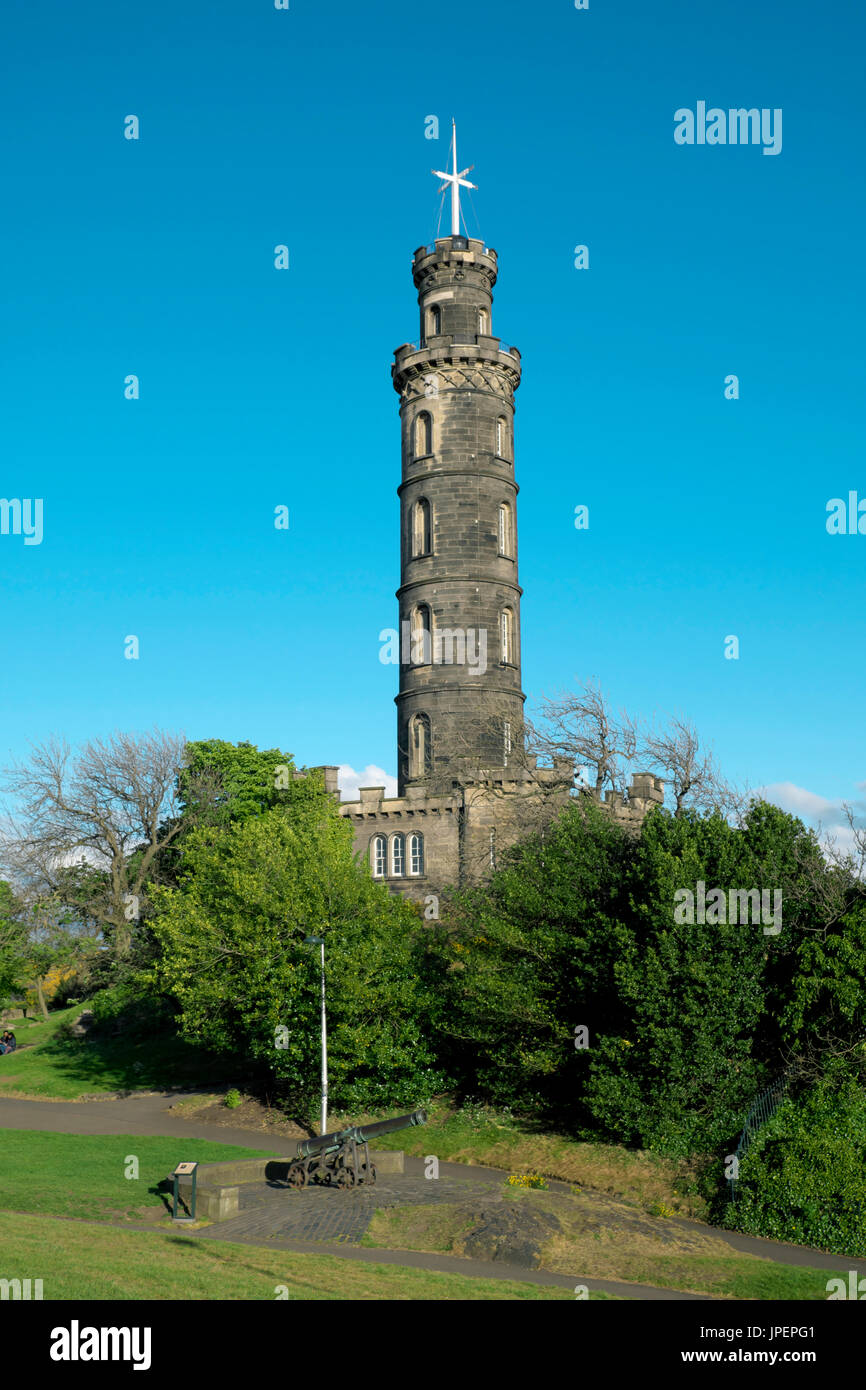 Calton Hill mit Nelson Denkmal, Edinburgh, Schottland, Vereinigtes Königreich Stockfoto
