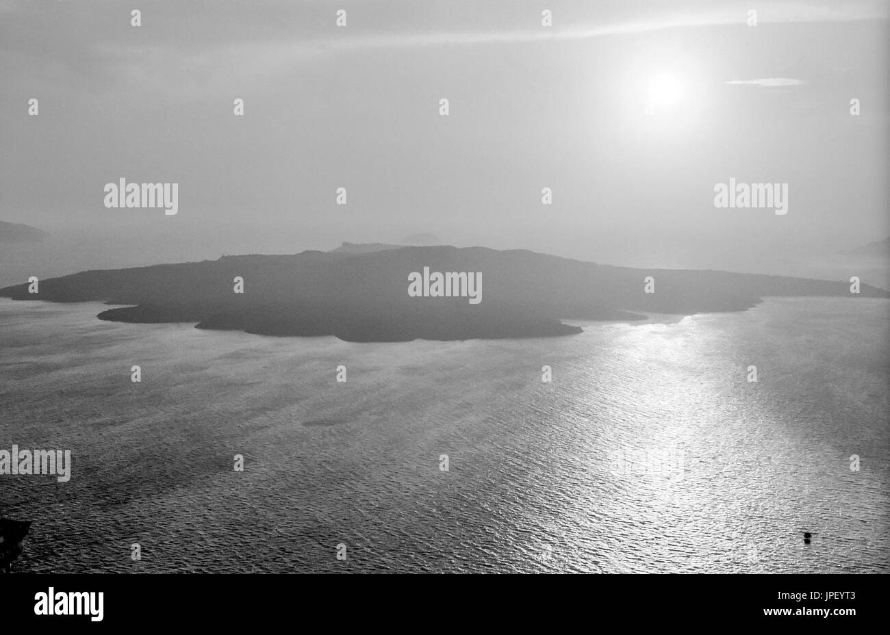 Blick von der griechischen Insel Santorin im Jahr 1986 Stockfoto