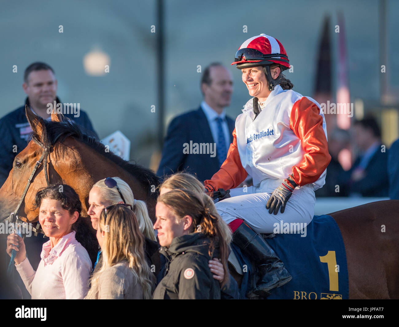 Sara Steckplatz wurde Zweiter in der Dame Jockeys' Thoroughbred Wm 2017 Bro Park, Stockholm Stockfoto