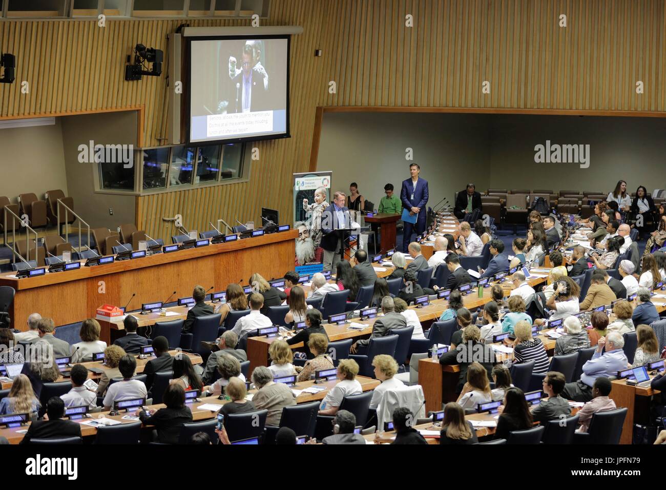Vereinten Nationen, New York, USA. 1. August 2017. Teilnehmer während der generationenübergreifenden Dialoge über das Sustainable Development Goals treffen heute auf das UN-Hauptquartier in New York. Foto: Luiz Rampelotto/EuropaNewswire | weltweite Nutzung Stockfoto