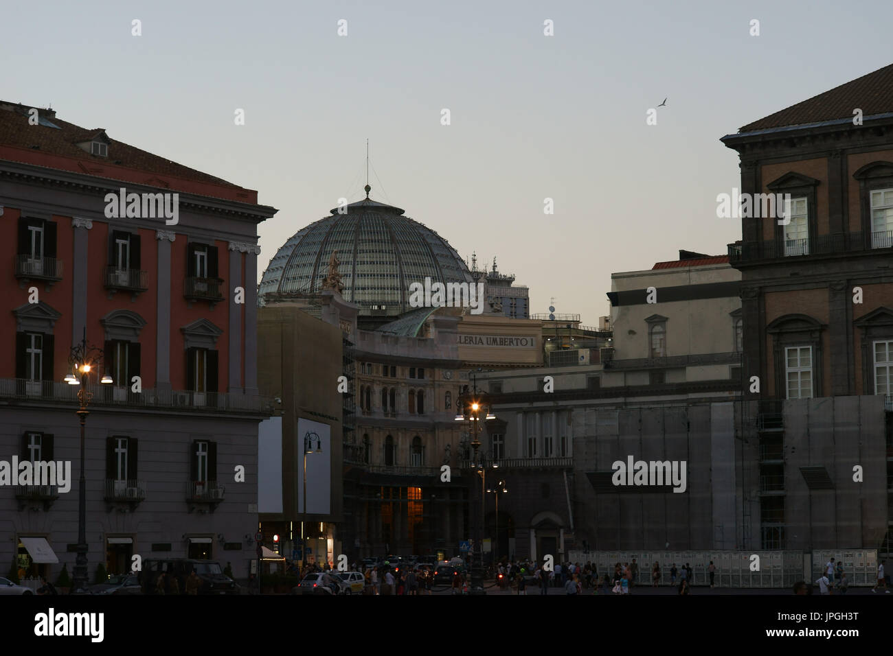 Neapel, Italien, Piazza Plebiscito und Galleria umberto Stockfoto