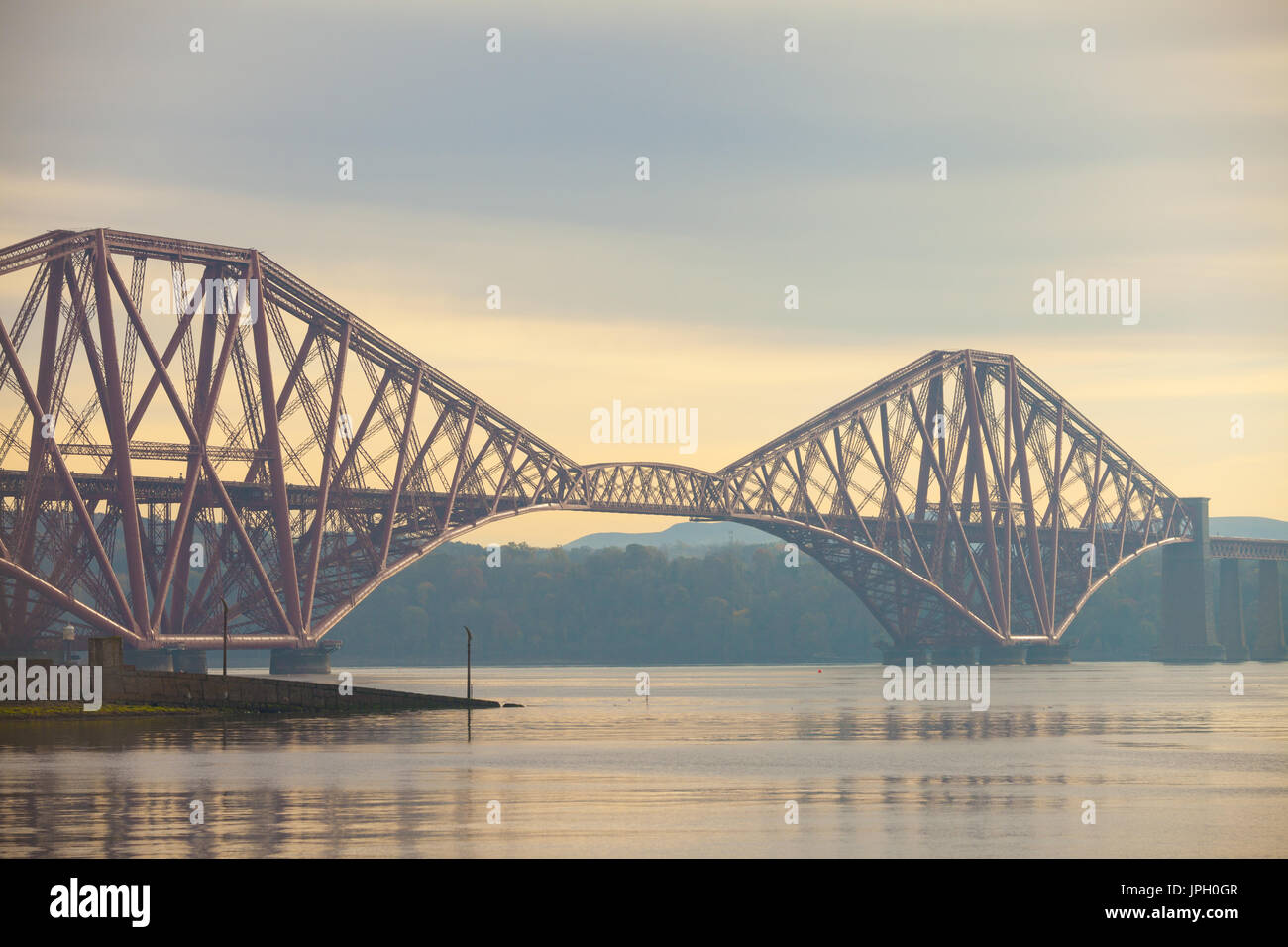Die Forth Rail Bridge von South Queensferry Fife in Schottland. Stockfoto