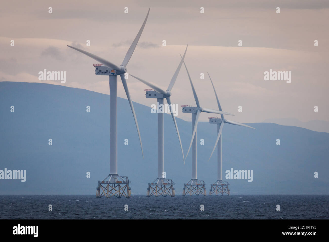Windenergieanlagen in Ormonde Offshore-windpark vor der Küste von Cumbria Stockfoto