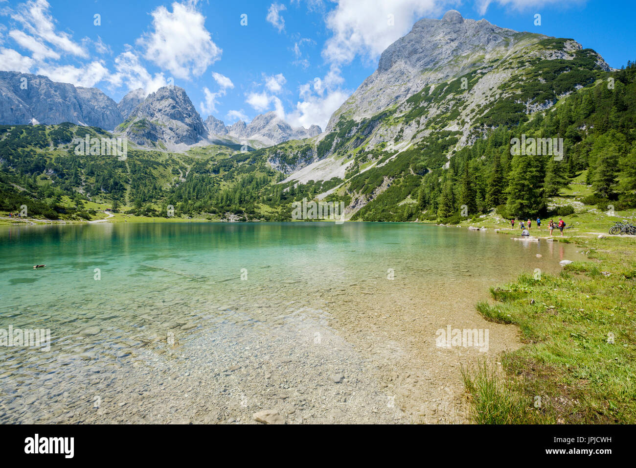 Seebensee vor der Mieminger Gebirge Palette, Ehrwald, Tirol, Österreich Stockfoto
