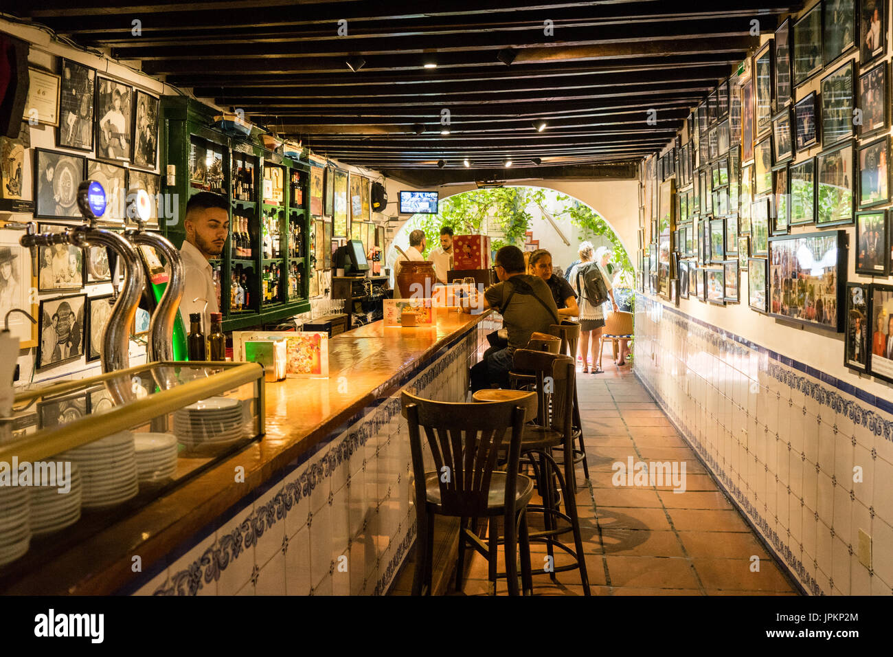 Die renommierten Bodegas el Pimpi in Málaga Stockfoto
