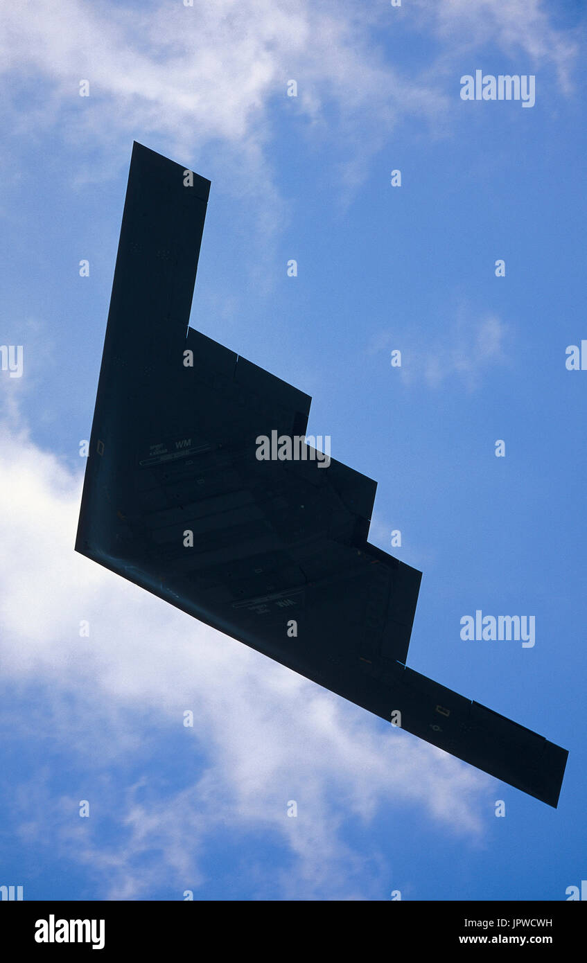 USAF Northrop Grumman B-2 Spirit im fliegen-Display an der 1997 Fairford Royal International Air Tattoo RIAT Stockfoto