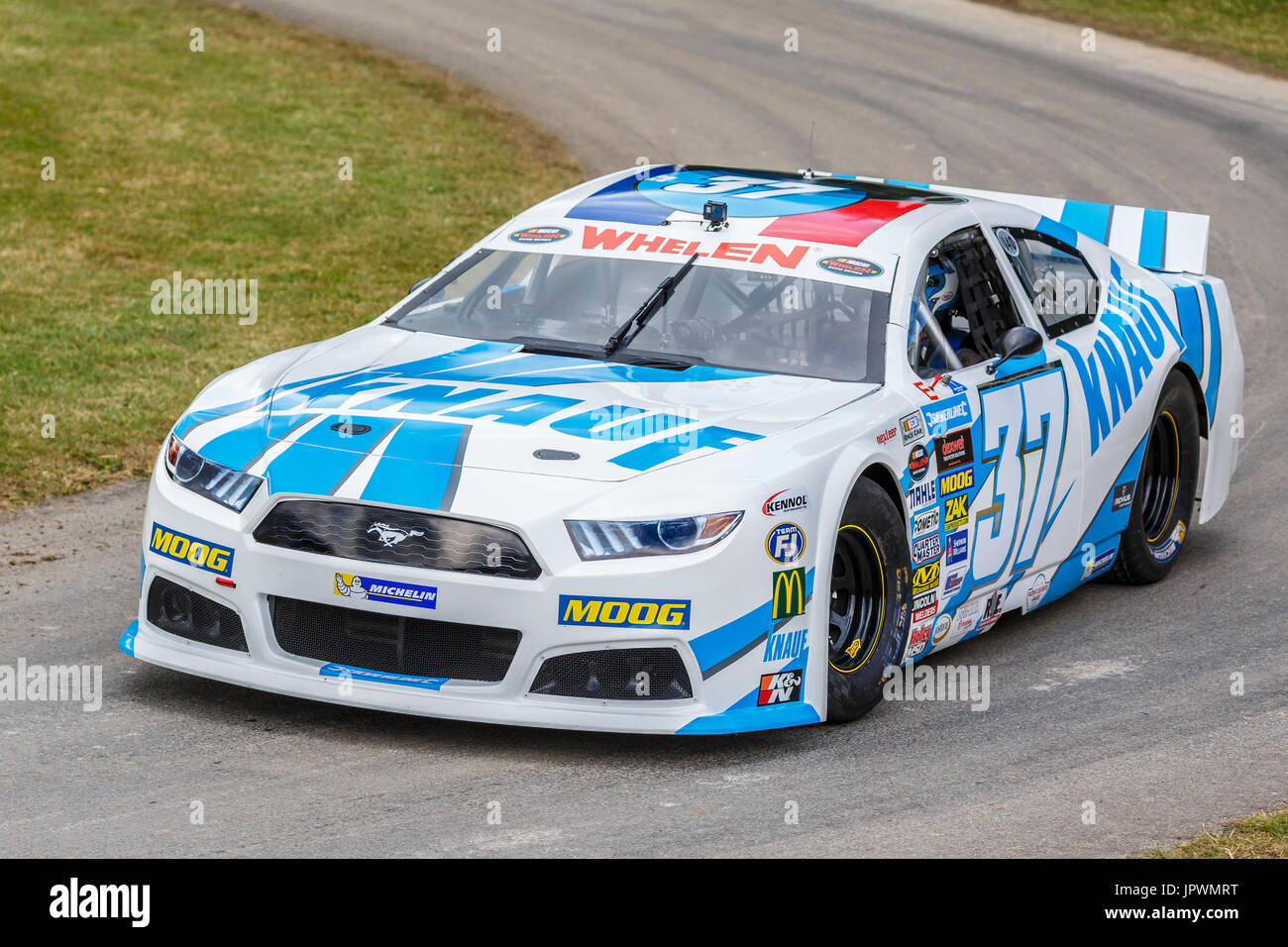 2017-Ford Mustang Whelen Euro NASCAR-Rennfahrer mit Fahrer Thomas Ferrando in 2017 Goodwood Festival of Speed, Sussex, UK. Stockfoto