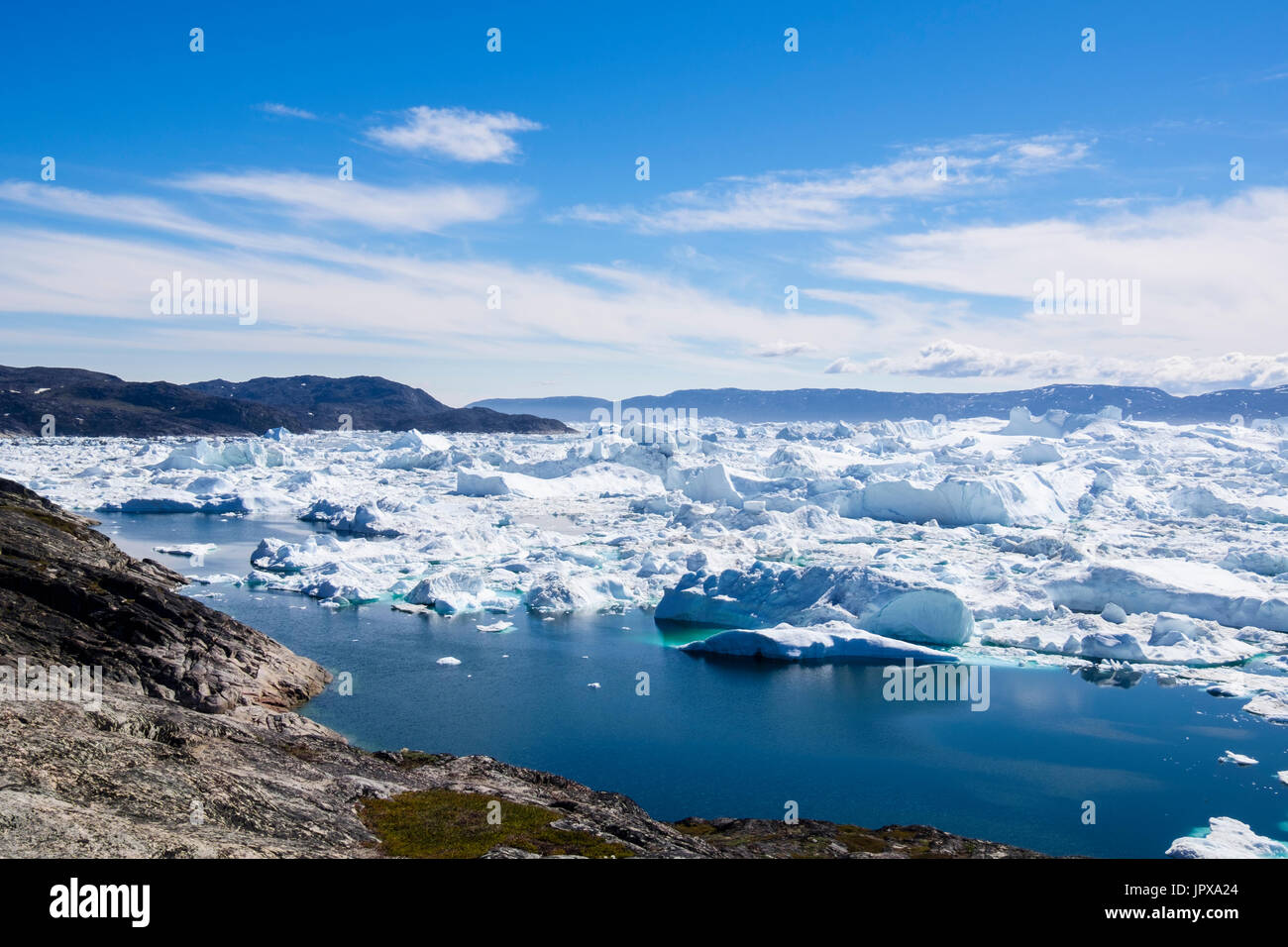 iilulissat-eisfjord-oder-isfjord-mit-enormen-eisberge-von-jakobshavn
